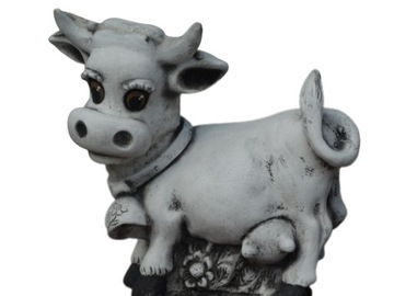 Krowa figura betonowa ogrodowa