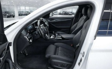 BMW Seria 5 G30-G31 Touring Facelifting 2.0 520d 190KM 2022 BMW Seria 5 M Pakiet Automat Navi Kamera Sport Led Virtual FV23, zdjęcie 4