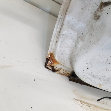 DVEŘE PRAVÝ PŘEDNÍ MERCEDES-BENZ VANEO W414