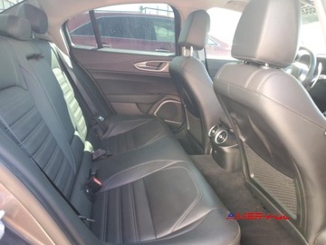 Alfa Romeo Giulia II Sedan 2.0 TBi 280KM 2019 Alfa Romeo Giulia 2019 r., 2,0L TI AWD 2.0 Benzyna 280KM, zdjęcie 9
