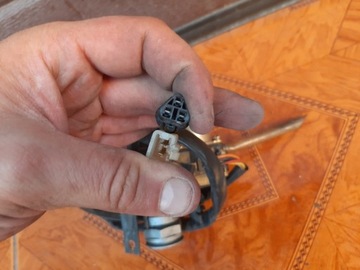 МОТОР КЛАПАНА EXUP SUZUKI RGV 250 33970-12C10