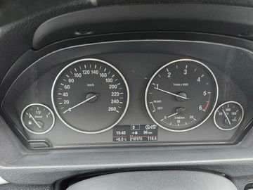 BMW Seria 3 F30-F31-F34 Touring 2.0 318d 143KM 2013 BMW 318 Bezwypadkowy, zdjęcie 12
