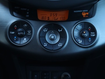 Toyota RAV4 III MPV Facelifting 2.0 Valvematic 158KM 2011 Toyota RAV 4 2.0 VVT-i, Salon Polska, 4X4, Skóra, zdjęcie 14