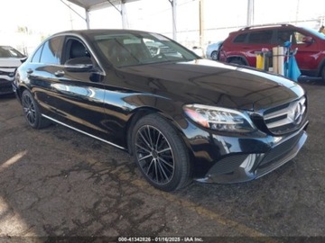 Mercedes Klasa C W205 2019 Mercedes-Benz Klasa C 2019 Mercedes-Benz C-Class C 300 Sedan 2.0 Benzyna, zdjęcie 6