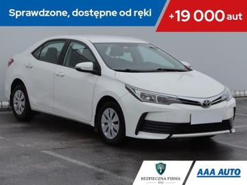 Toyota Corolla XI Sedan Facelifting 1,33 Dual VVT-i 99KM 2017 Toyota Corolla 1.3 Dual VVT-i, Salon Polska