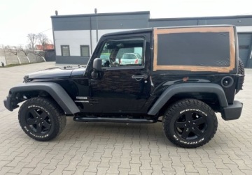 Jeep Wrangler III Unlimited Facelifting 2.8 DOHC I-4 Turbo CRD 200KM 2013 Jeep Wrangler 2.8 Diesel 200 KM 4XX4 Klimatyzacja Kabrio 2.8 Diesel 200KM, zdjęcie 1