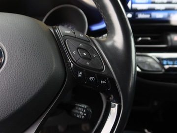 Toyota C-HR I Crossover 1.2L Turbo 116KM 2017 Toyota C-HR 1.2 Turbo, Salon Polska, zdjęcie 17