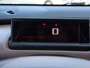 Citroen C4 Cactus Crossover Facelifting 1.2 PureTech 82KM 2018 Citroen C4 Cactus 1.2 PureTech, Salon Polska, zdjęcie 10