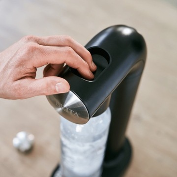 Карбонатор Brita SodaOne черный + бутылка + баллон