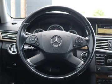Mercedes Klasa E W212 Kombi 200 CGI BlueEFFICIENCY 184KM 2010 Mercedes E E 200, Automat, Navi, Xenon, Bi-Xenon, zdjęcie 14