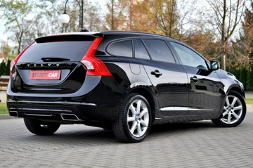 Volvo V60 I Kombi Facelifting 2.0 D3 DRIVE-E 150KM 2016 Volvo V60 Black Edition LiFt 2,0 D3 150Km Ledy, zdjęcie 1