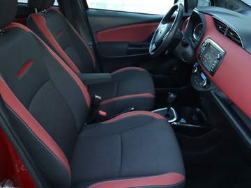 Toyota Yaris III Hatchback 5d Facelifting Hybrid 100KM 2017 Toyota Yaris 1.5 Hybrid, Salon Polska, zdjęcie 8