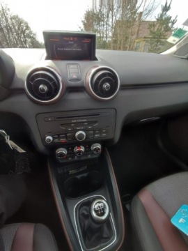 Audi A1 I Hatchback 3d 1.6 TDI 105KM 2012 Audi A1 5 drzwi bardzo zadbane 1.6tdi, zdjęcie 18