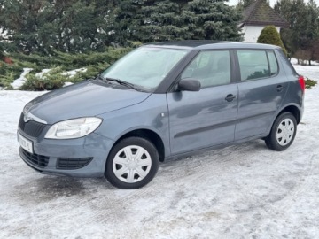 Skoda Fabia II Hatchback Facelifting 1.2 HTP 70KM 2011 Skoda Fabia 1.2 70KM Lift Klima Serwis Sprawdz 1.2 Benzyna 70KM, zdjęcie 17