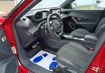 Peugeot 2008 II SUV 1.2 PureTech 130KM 2023 Peugeot 2008 GT 2024r EAT8 1.2 Benzyna 130KM, zdjęcie 8