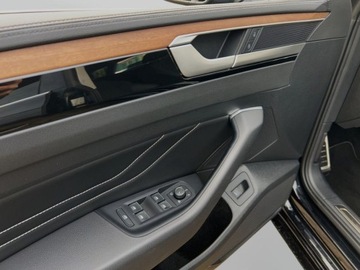 Volkswagen Arteon Fastback Facelifting 2.0 TSI 190KM 2024 Volkswagen Arteon 2.0TSI 190KM Elegance DSG SerwisASO Keyless Acc Hak Navi, zdjęcie 16