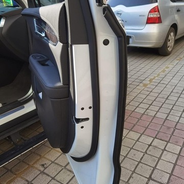 UNIWERSALNA USZCZELKA DO DRZWI SAMOCHODOWYCH, 5 M, OCHRONA KRAWĘDZI, CZARNY