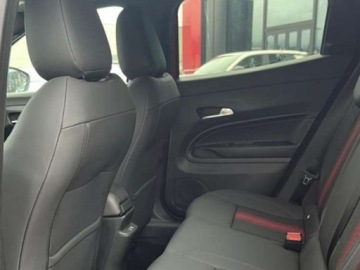 Alfa Romeo Junior SUV 1.2 Hybrid 145KM 2026 ALFA ROMEO Junior Ibrida Suv 1.2 (145KM) 2026, zdjęcie 12