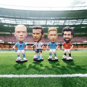 ФИГУРКА ФУТБОЛИСТА С КИВАЮЩЕЙ ГОЛОВОЙ ХААЛАНДА САЛАХА БЕКХЕМА ДЕ БРЮЙНА ДЛЯ АВТОМОБИЛЯ