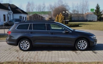 Volkswagen Passat B8 Variant Facelifting 1.5 TSI EVO 150KM 2020 Volkswagen Passat Variant GWARANCJA, 2020, 1.5 Benzyna, Automat DSG, Niski, zdjęcie 18