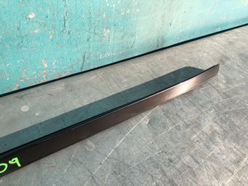 MERCEDES CLK W209 LISTWA SZYBY CZOŁOWEJ LEWA