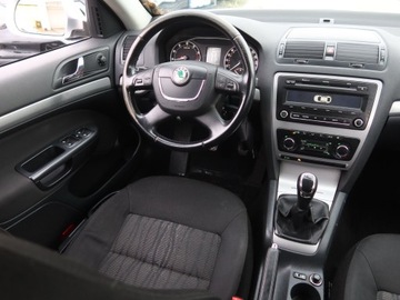 Skoda Octavia II Hatchback Facelifting 1.8 TSI 160KM 2012 Skoda Octavia 1.8 TSI, Salon Polska, Klima, zdjęcie 6