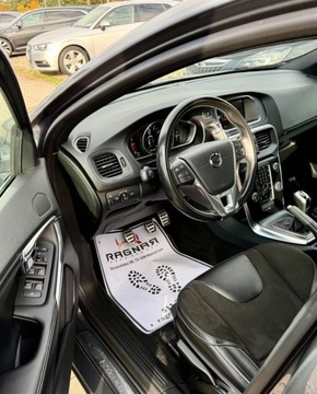 Volvo V40 II Cross Country Facelifting 2.0 T4 190KM 2018 Volvo V40 T4 R-DESIGN 190KM alcantara FULL LED bezwypadkowy 1 wlasciciel F, zdjęcie 5
