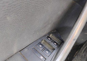 Opel Astra J Sports Tourer 1.7 CDTI ECOTEC 110KM 2011 Opel Astra 2011r, 1.7 CDTI. Uszkodzony lewy przod. Pali 1.7 Diesel 110KM, zdjęcie 9