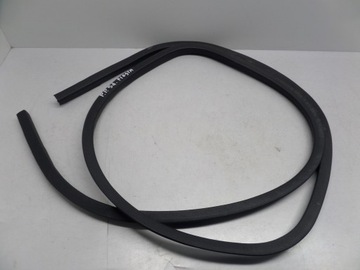 USZCZELKA DRZWI PRAWA PRZÓD FORD FIESTA V MK6 5D 02-08
