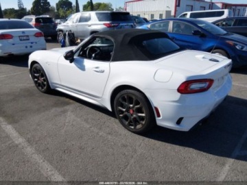 Fiat 124 Spider 2018 Fiat 124 Spider 2018 FIAT 124 SPIDER ABARTH 1.4 Benzyna 164KM, zdjęcie 3