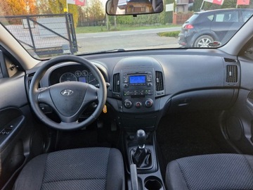 Hyundai i30 I CW Facelifting 1.4 DOHC 109KM 2011 Hyundai i30 Jak nowy 180 tys km z Niemiec pierwszy wlasciciel 1.4 benzyna, zdjęcie 7