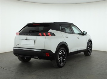 Peugeot 2008 II SUV 1.2 PureTech 130KM 2022 Peugeot 2008 1.2 PureTech, Salon Polska, zdjęcie 4