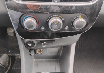 Renault Clio IV Hatchback 5d ENERGY dCi 90KM 2016 Renault Clio 122016r. 1.5 DCI. Lekko uszkodzony lewy przod i bok. Jezdzi., zdjęcie 13