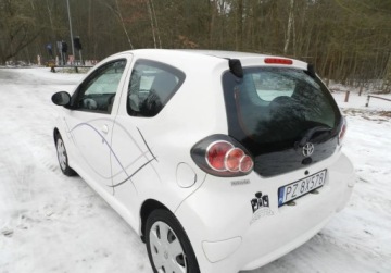 Toyota Aygo I Hatchback 3d 1.0 VVT-i 68KM 2010 Toyota Aygo mala tania niezawodna BEZ RDZY klima Benzyna 68KM, zdjęcie 13