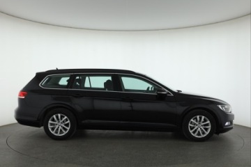 Volkswagen Passat B8 Variant 2.0 TDI BlueMotion SCR 150KM 2017 VW Passat 2.0 TDI, Automat, Navi, Klima, zdjęcie 5