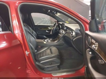 Mercedes GLC C253 2019 Mercedes-Benz GLC 300 4Matic 2019 2.0L 2.0 Benzyna 241KM, zdjęcie 9