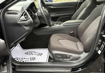 Toyota Camry IX Sedan 2.5 Hybrid Dynamic Force 218KM 2021 Toyota Camry salon Polska, serwis ASO, FV-VAT23, Gwarancja 2.5 Hybryda, zdjęcie 16
