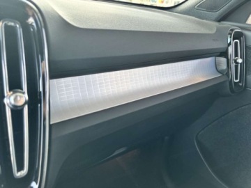 Volvo XC40 Crossover Facelifting 2.0 B3 163KM 2025 VOLVO XC40 B3 Core Suv 2.0 (163KM) 2025, zdjęcie 8