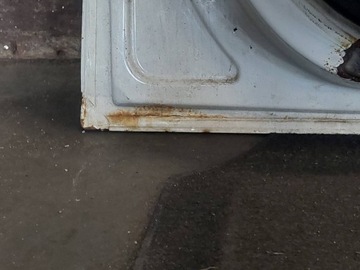 DVEŘE KOMPLETNÍ LEVÝ PŘEDNÍ OPEL COMBO C Y474