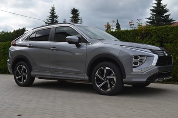 Mitsubishi Eclipse Cross SUV PHEV 2.4 188KM 2022 PHEV 4x4 ** 6 km PRZEBIEGU ** W OFERCIE DWIE SZTUKI, zdjęcie 5