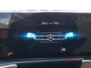 Mercedes GLB 2023 Mercedes-Benz GLB 2023 r., 2,0L 250 4 MATIC 2.0 Benzyna 221KM, zdjęcie 6