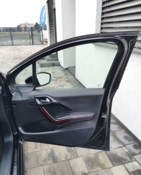 Peugeot 208 I Hatchback 5d Facelifting 1.2 PureTech 110KM 2016 Peugeot 208 Peugeot 208 1.2 Benzyna 110KM, zdjęcie 12