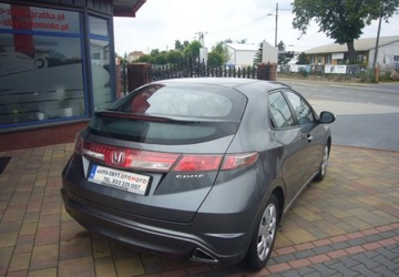 Honda Civic VIII Hatchback 3d 1.4 i-VTEC 100KM 2009 Honda Civic Honda Civic VIII Salon PL - I wlasciciel 1.3 Benzyna 100KM, zdjęcie 6