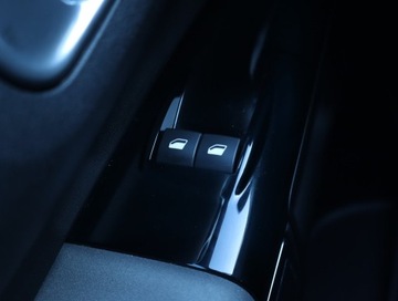 Citroen C4 Cactus Crossover Facelifting 1.2 PureTech 110KM 2018 Citroen C4 Cactus 1.2 PureTech, Salon Polska, zdjęcie 19