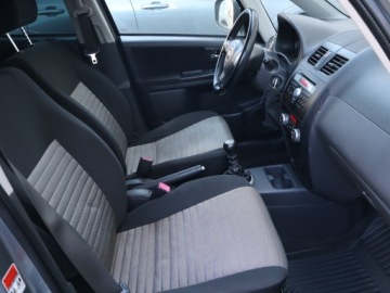 Fiat Sedici 2.0Multijet DPF 135KM 2012 Fiat Sedici 2.0 MultiJet, 4X4, Klima, zdjęcie 8