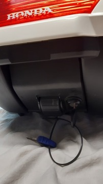 Топкейс Honda 08L55-KTF 35 литров в сборе Sh125 CBF1000