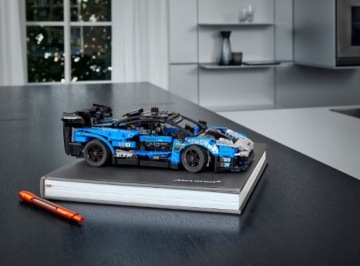 LEGO Technic 42123 MCLAREN SENNA GTR