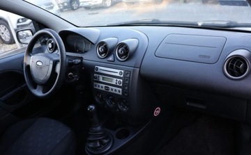 Ford Fiesta VI 1.3 70KM 2004 Ford Fiesta Klimatyzacja , Elektryczne szyby , Radio 1.3 Benzyna 70KM, zdjęcie 10