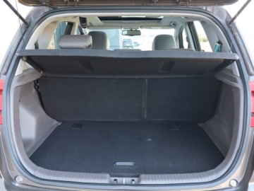 Kia Venga Mikrovan 1.6 DOHC CVVT 125KM 2013 Kia Venga 1.6 CVVT, Automat, Skóra, Navi, Klima, zdjęcie 13