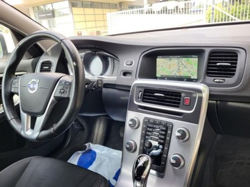 Volvo V60 I Kombi Facelifting 2.0 T5 DRIVE-E 245KM 2017 VOLVO V60 T5 2.0l benzyna 245KM*Dokumentacja * Zadbany * 141, 074km, zdjęcie 9